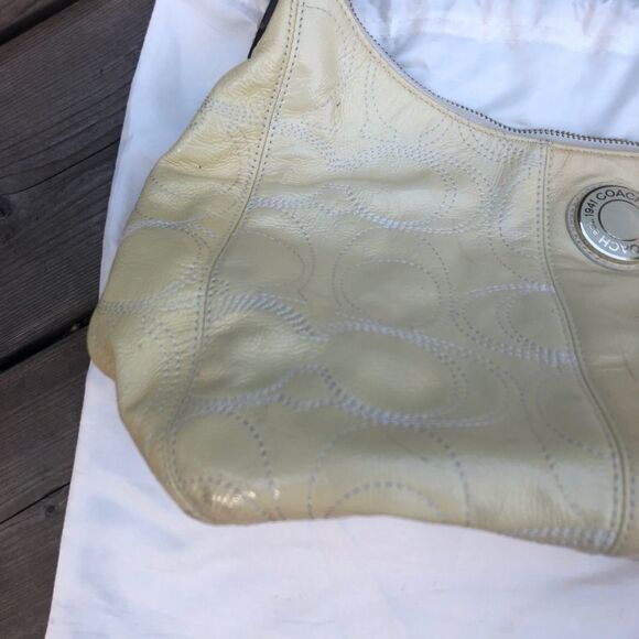 Rare Coach Purse Cream/White - Picture 5 of 16